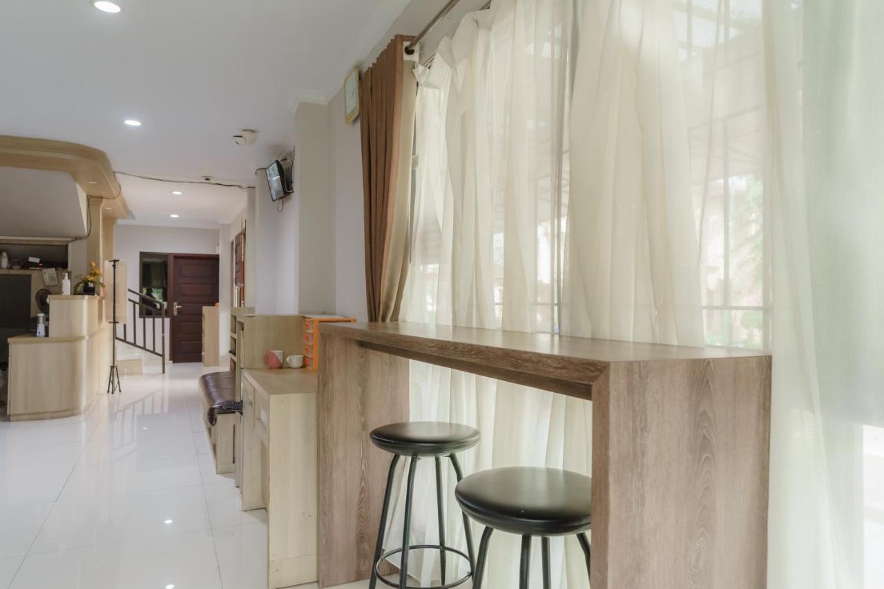 Koolkost Syariah At Taman Simprug Cikarang Hotell Bekasi Exteriör bild