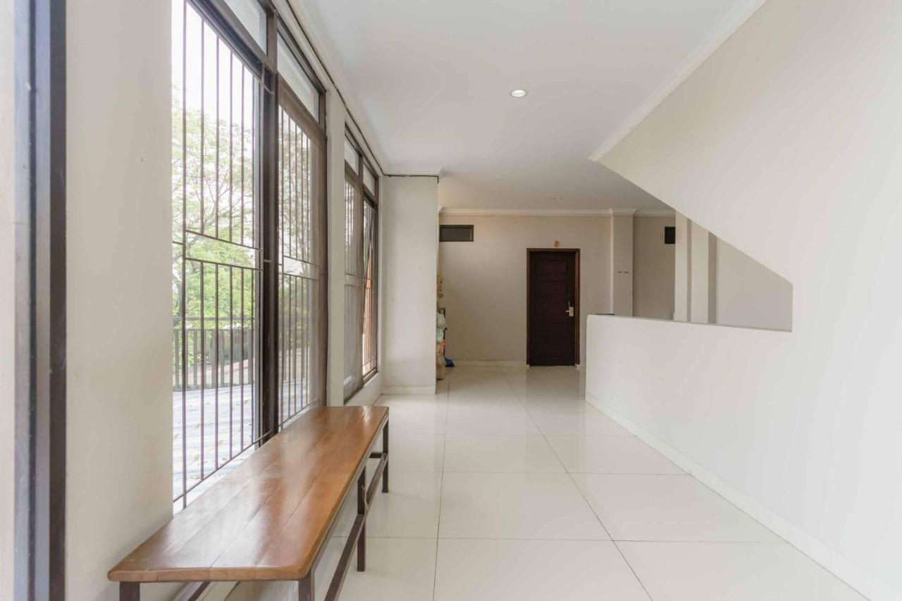 Koolkost Syariah At Taman Simprug Cikarang Hotell Bekasi Exteriör bild