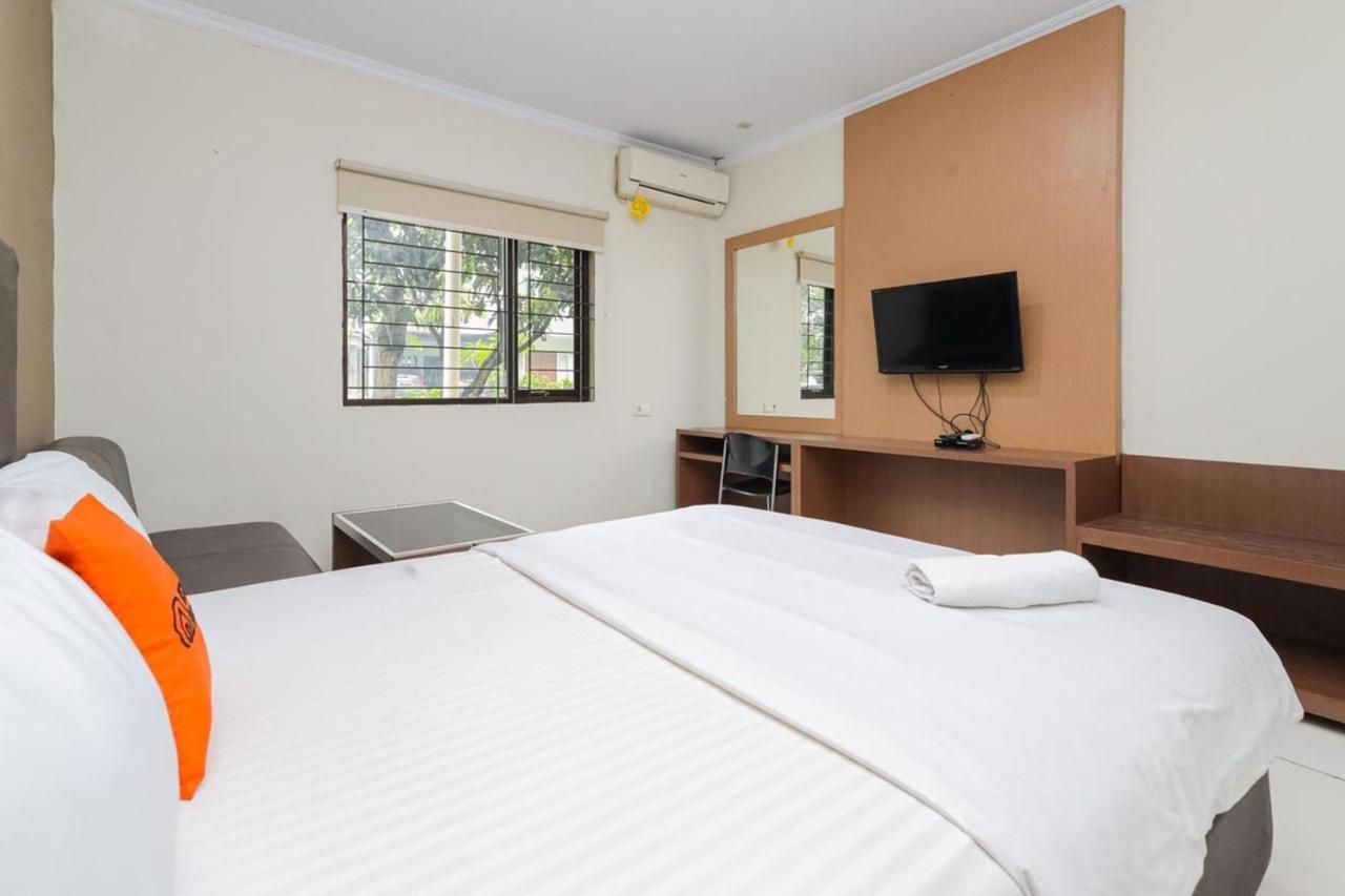 Koolkost Syariah At Taman Simprug Cikarang Hotell Bekasi Exteriör bild
