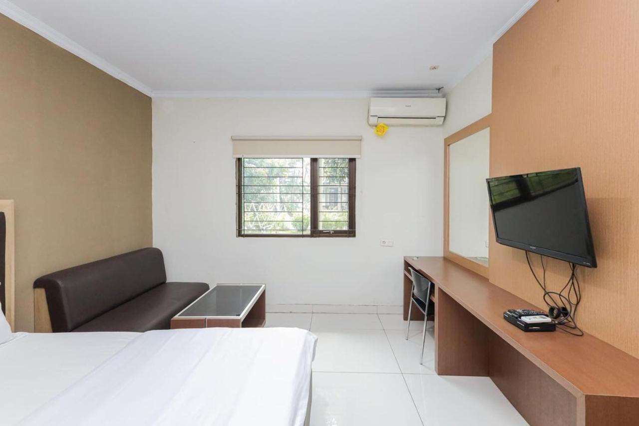 Koolkost Syariah At Taman Simprug Cikarang Hotell Bekasi Exteriör bild